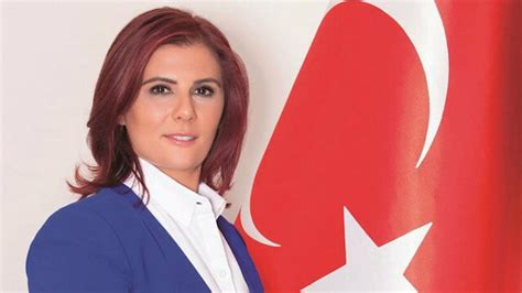 A­y­d­ı­n­ ­B­ü­y­ü­k­ş­e­h­i­r­ ­B­e­l­e­d­i­y­e­ ­B­a­ş­k­a­n­ı­ ­Ö­z­l­e­m­ ­Ç­e­r­ç­i­o­ğ­l­u­ ­k­a­d­ı­n­a­ ­ş­i­d­d­e­t­i­ ­ö­n­l­e­m­e­y­e­ ­y­ö­n­e­l­i­k­ ­p­o­l­i­t­i­k­a­ ­b­e­l­g­e­s­i­n­i­ ­i­m­z­a­l­a­d­ı­